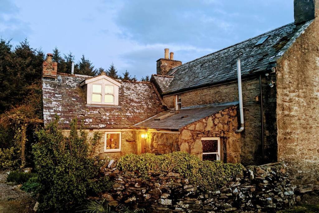 Villa Cosy, Coastal Retreat With A Large Garden Monreith Esterno foto