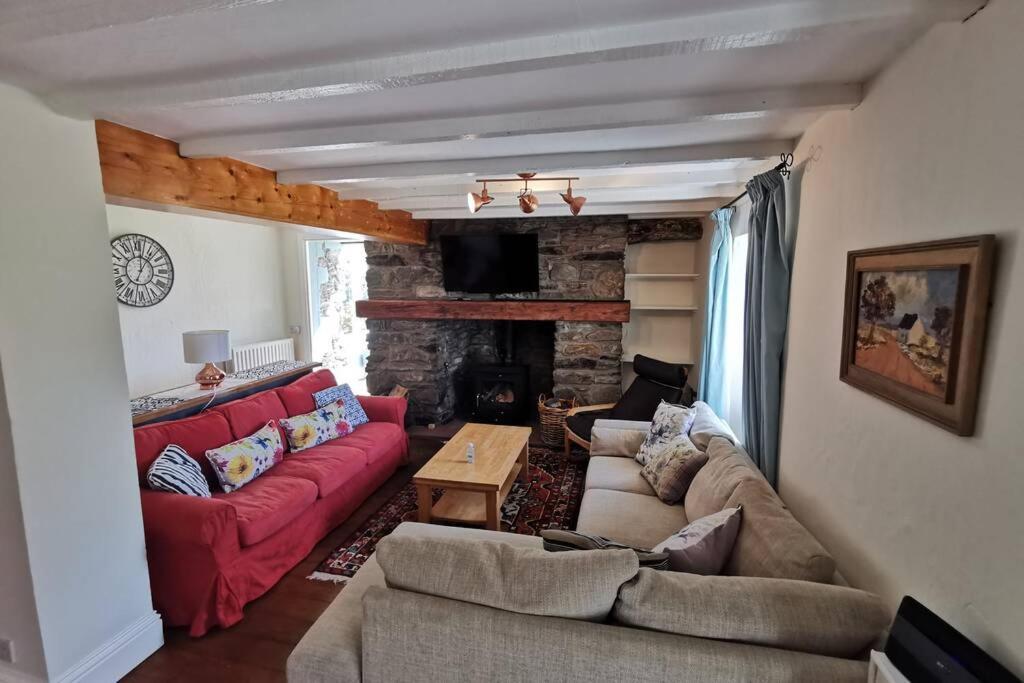 Villa Cosy, Coastal Retreat With A Large Garden Monreith Esterno foto